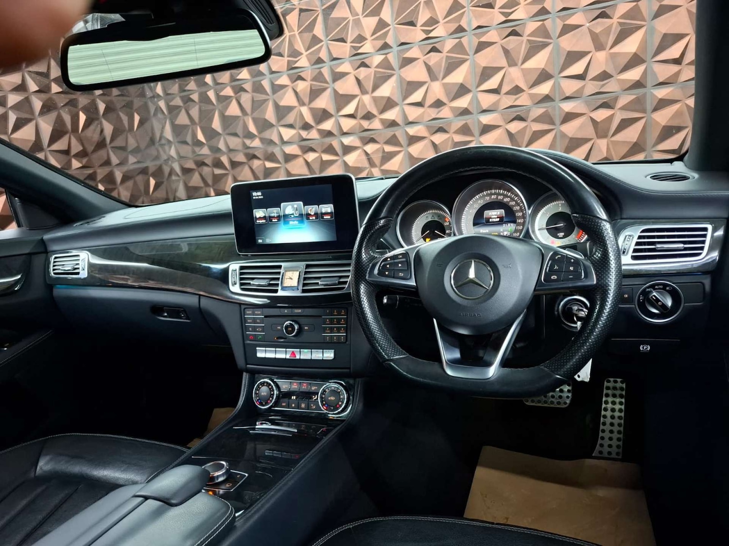 Used Mercedes-Benz CLS 2015 for sale - 76921504: Photo 30