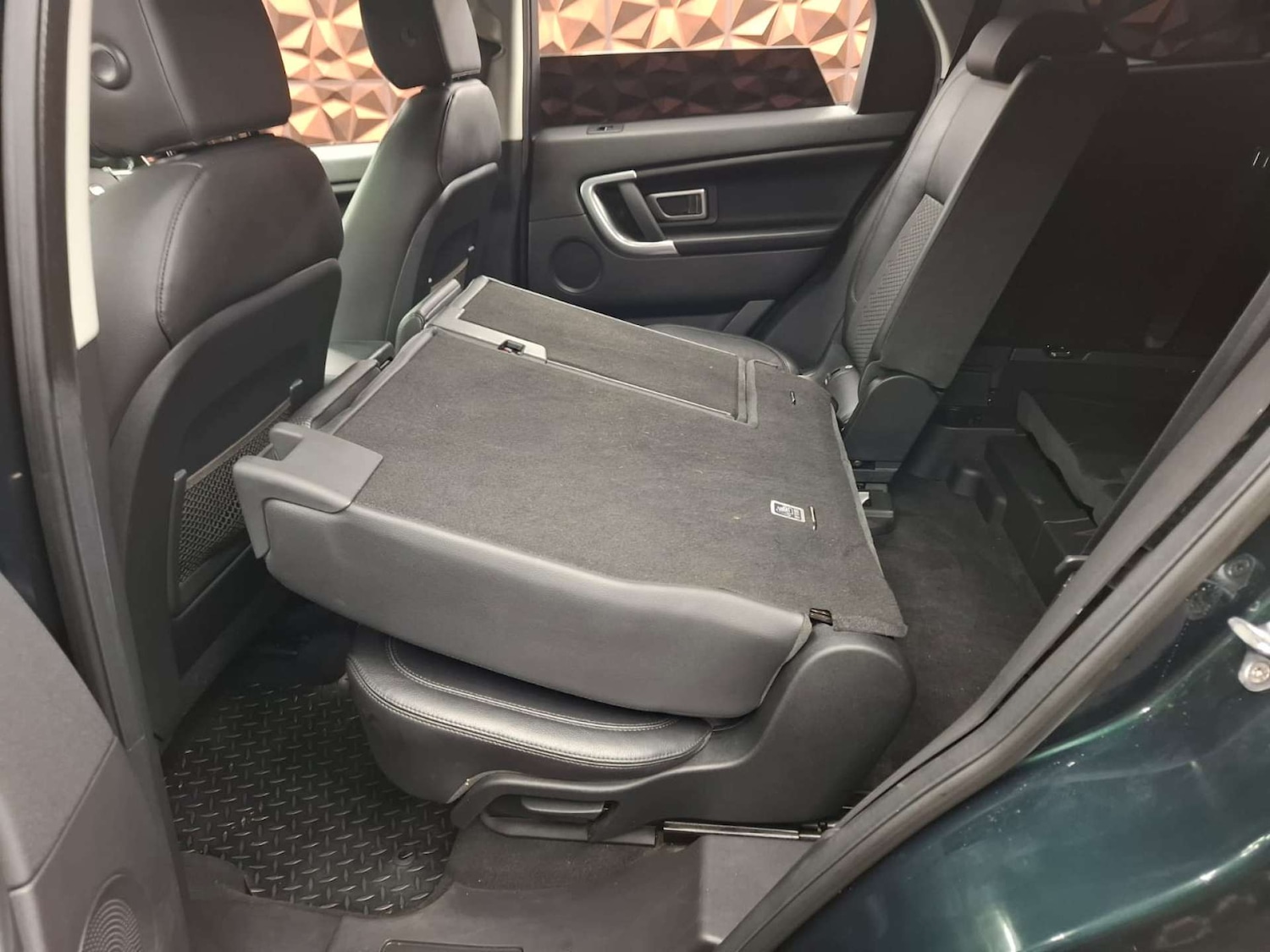 Used Land Rover Discovery Sport 2016 for sale - 76921361: Photo 14