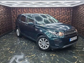 Used Land Rover Discovery Sport 2016 for sale - 76921361: Photo