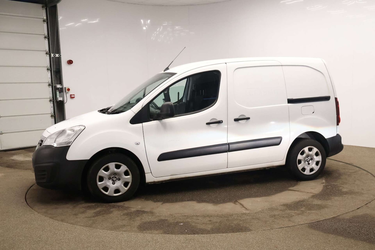 Used Peugeot Partner 2018 for sale - 77359979: Photo 3