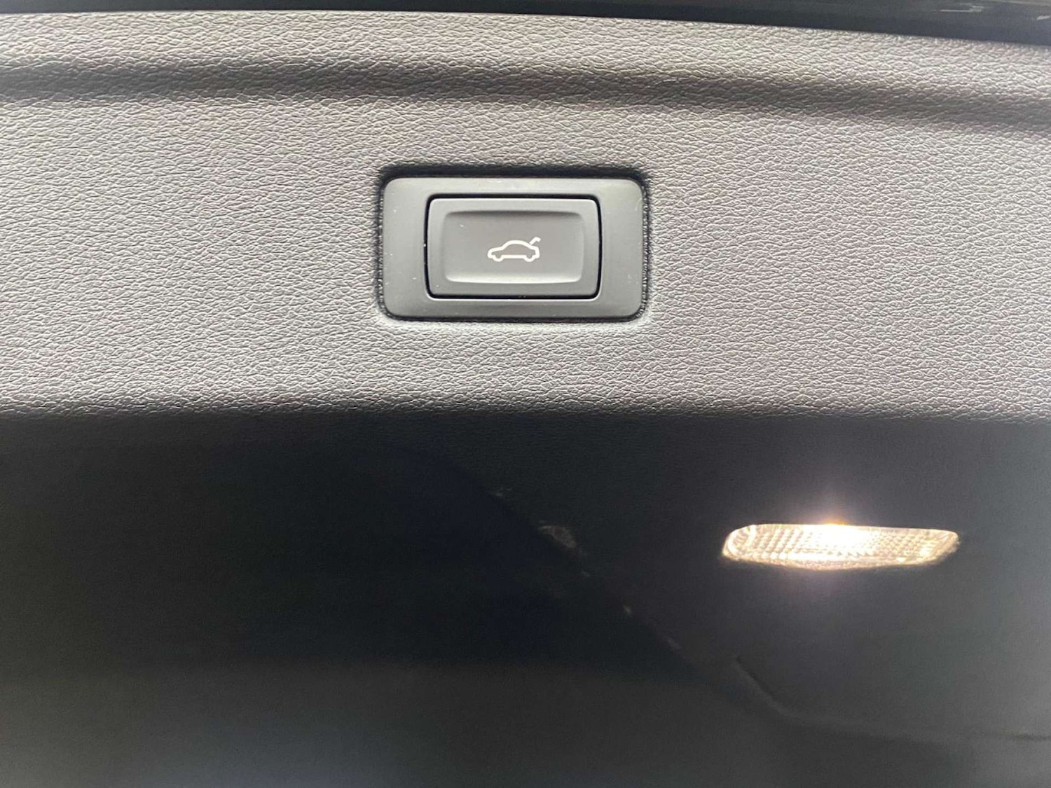 Used Audi A5 2017 for sale - 77762359: Photo 25