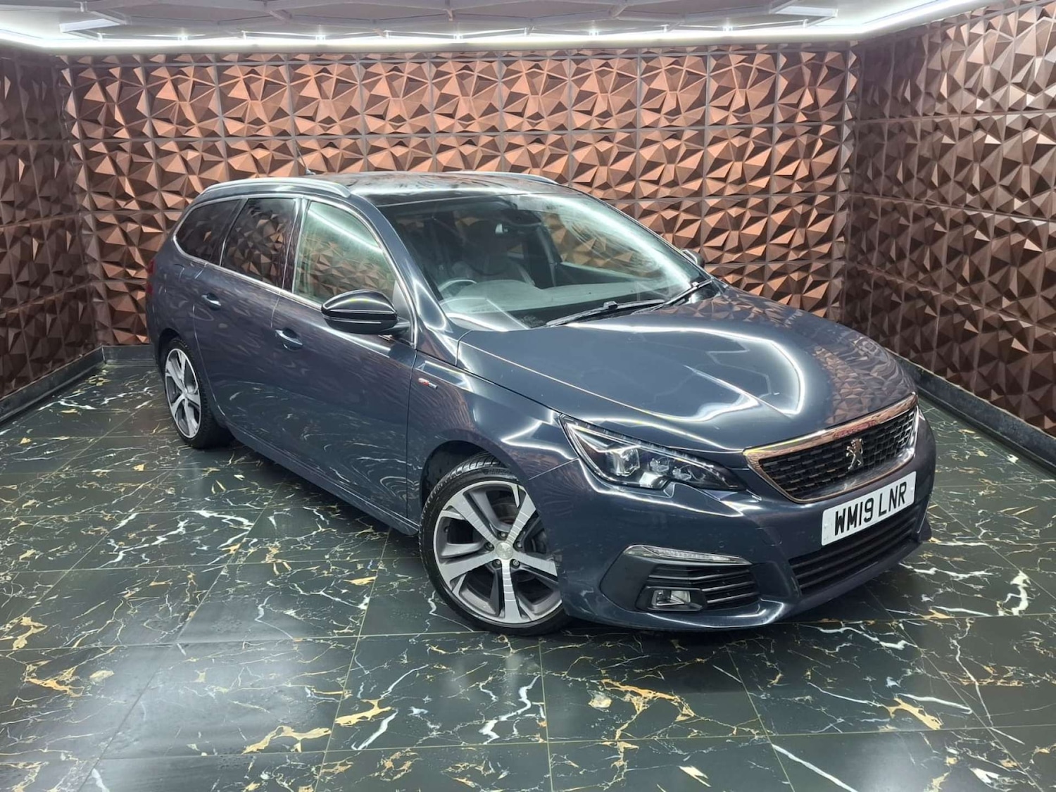 Used Peugeot 308 2019 for sale - 76921350: Photo 2