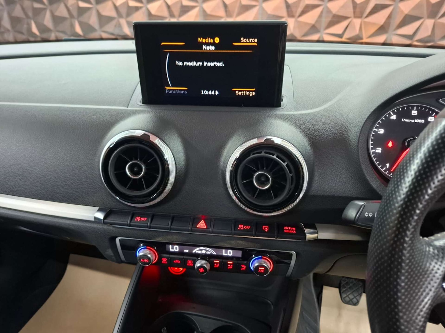 Used Audi A3 2014 for sale - 77151327: Photo 18