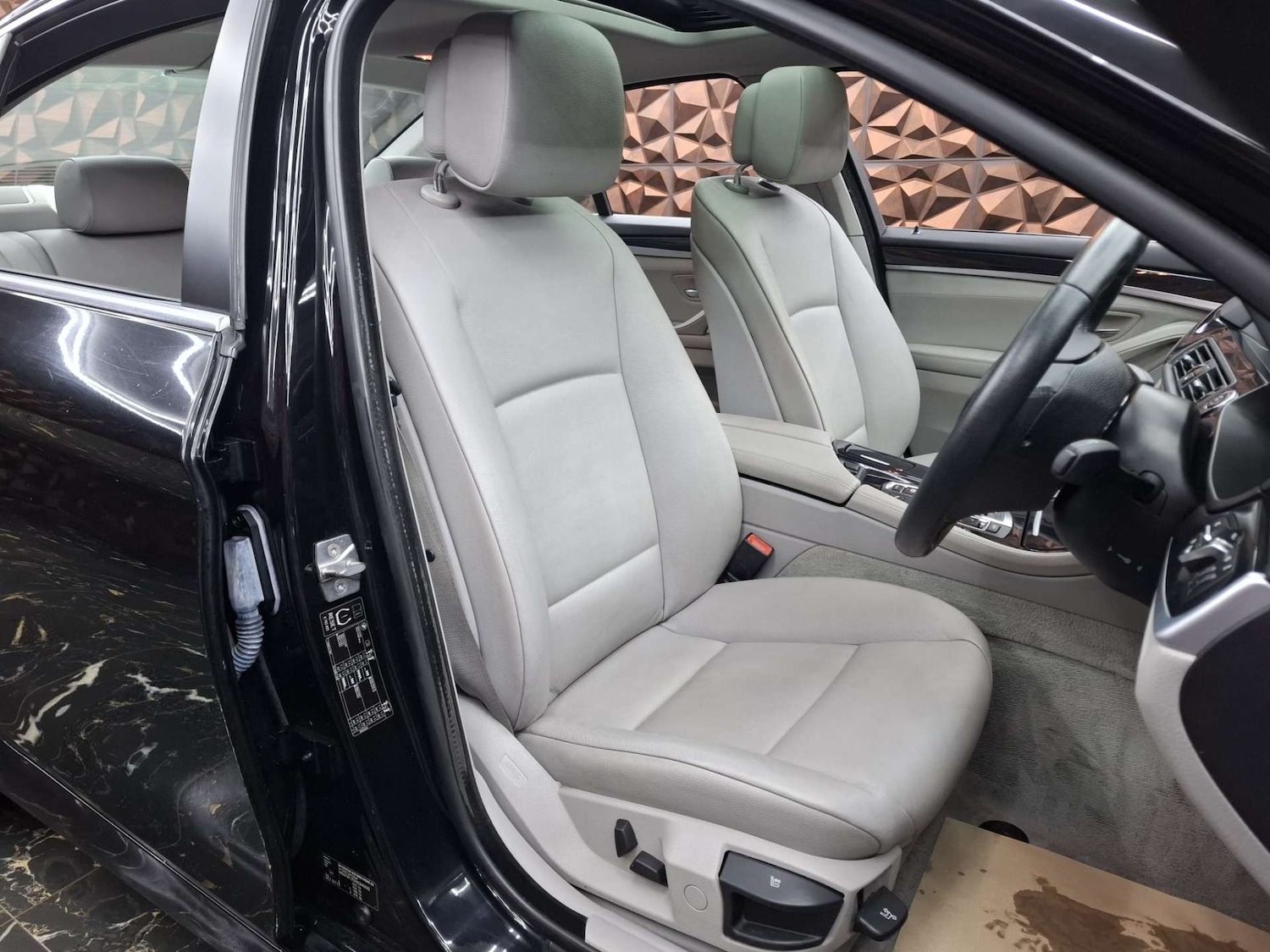 Used BMW 5 Series 2011 for sale - 77151136: Photo 7