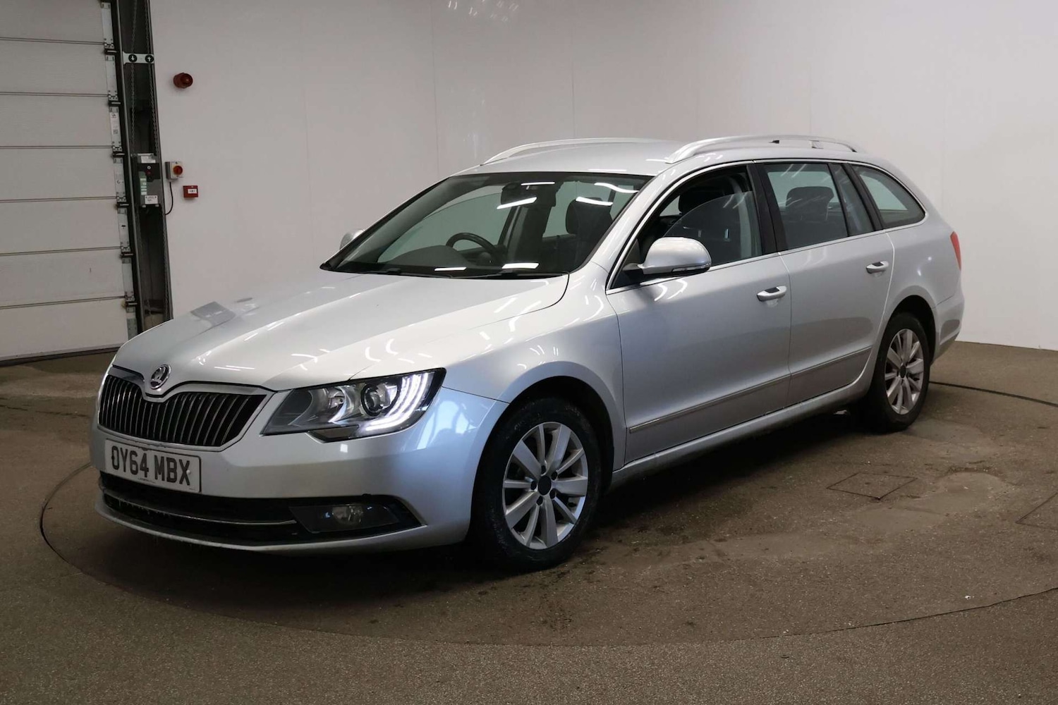 Used Skoda Superb 2014 for sale - 77151222: Photo 5