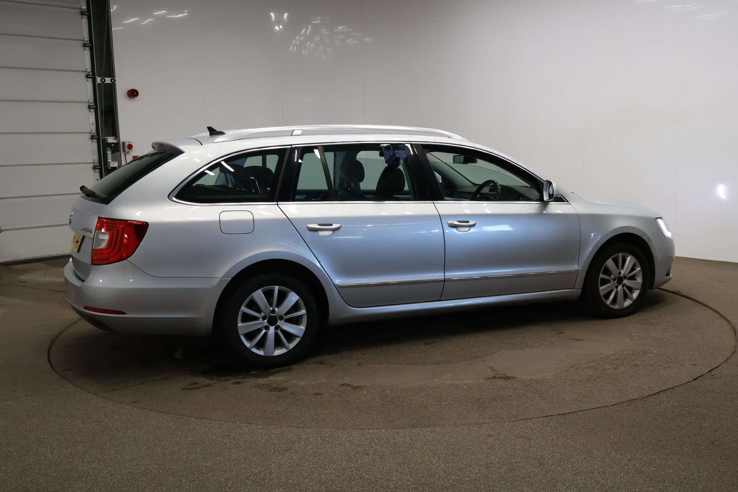 Used Skoda Superb 2014 for sale - 77151222: Photo 7