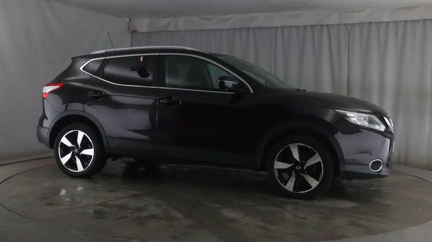 Used Nissan Qashqai 2015 for sale - 77249220: Photo 2