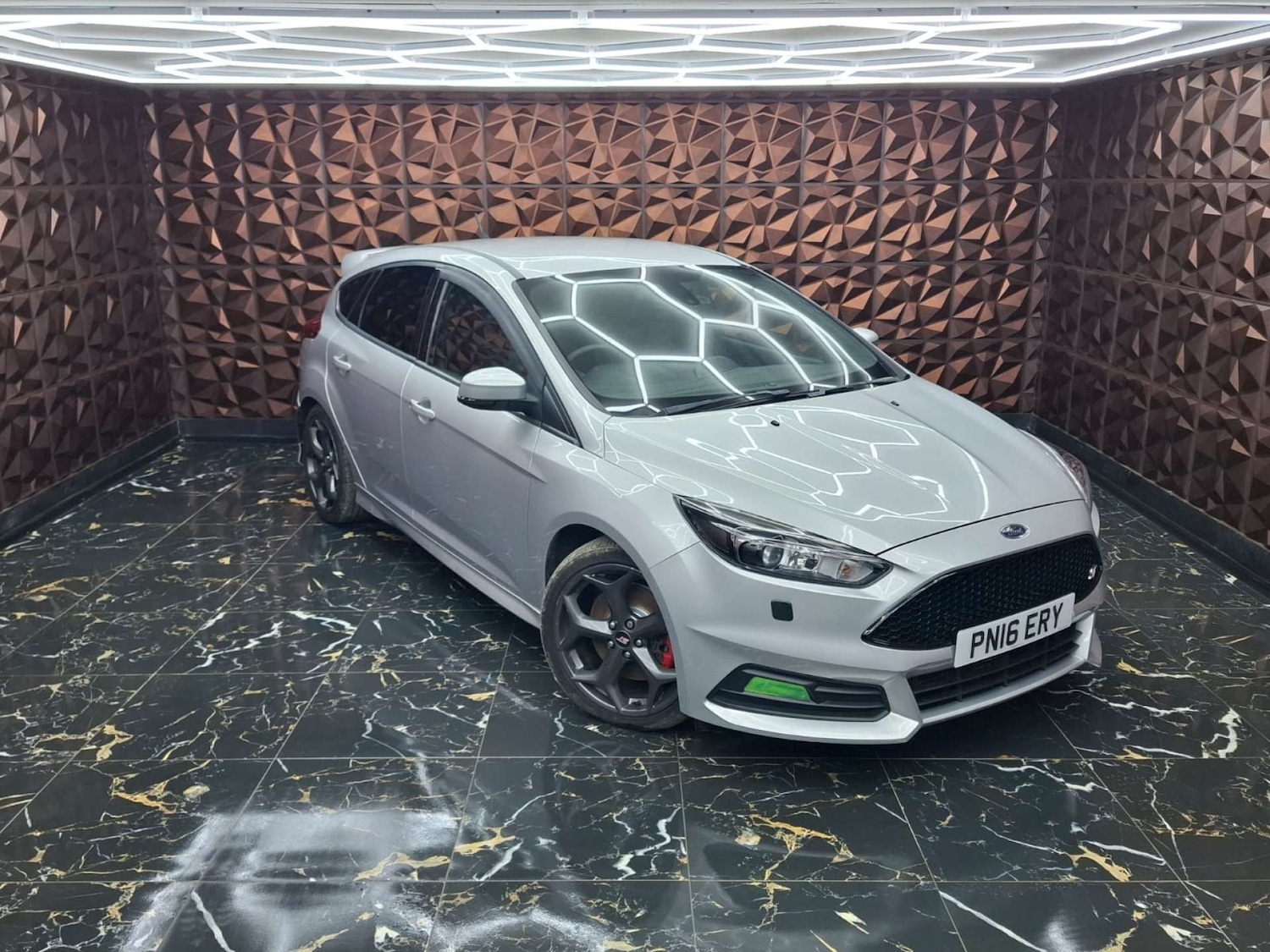 Used Ford Focus 2016 for sale - 77151290: Photo 2