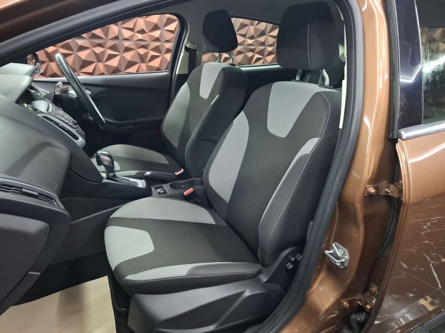 Used Ford Focus 2013 for sale - 77151178: Photo 15