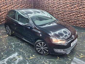 Used Volkswagen Polo 2013 for sale - 77151321: Photo