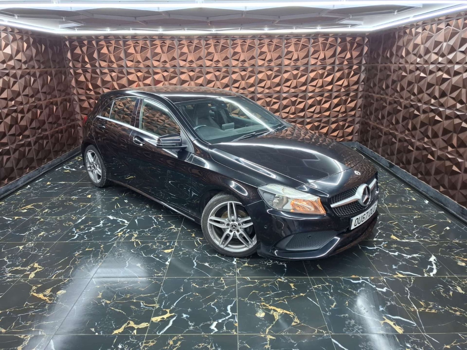 Used Mercedes-Benz A-Class 2017 for sale - 76921383: Photo 1