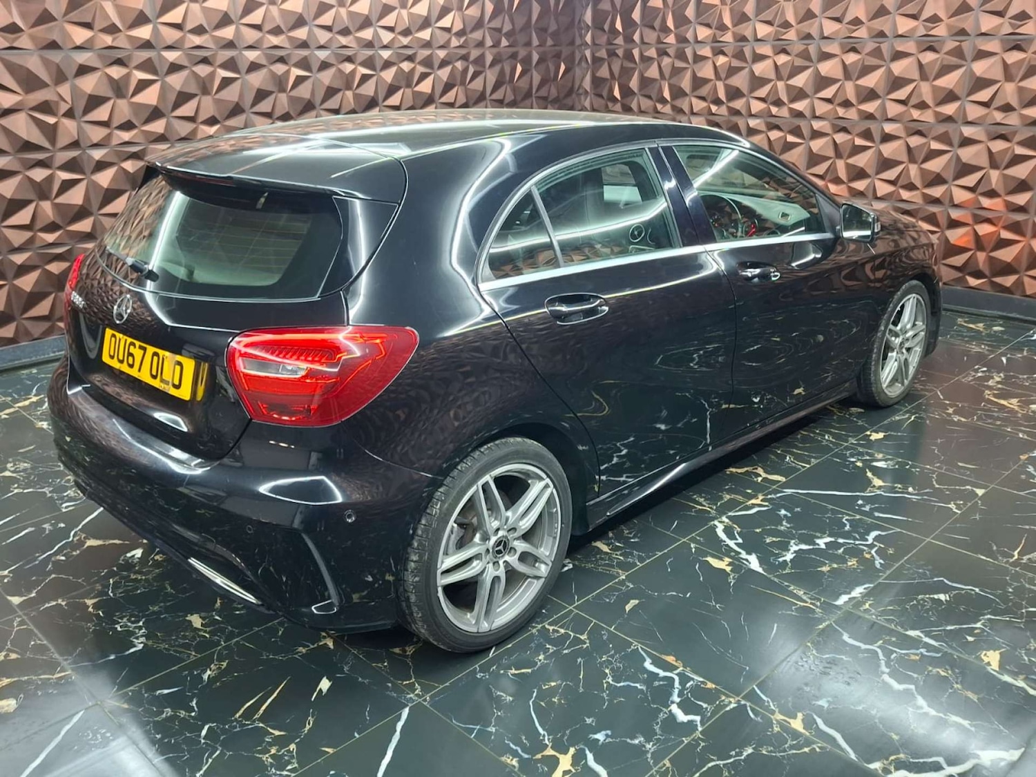 Used Mercedes-Benz A-Class 2017 for sale - 76921383: Photo 11