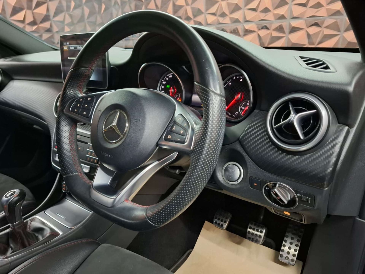 Used Mercedes-Benz A-Class 2017 for sale - 76921383: Photo 32