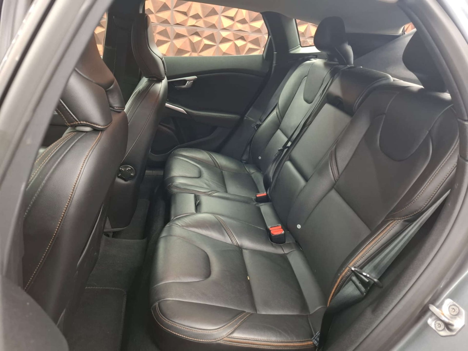 Used Volvo V40 2015 for sale - 77151280: Photo 20