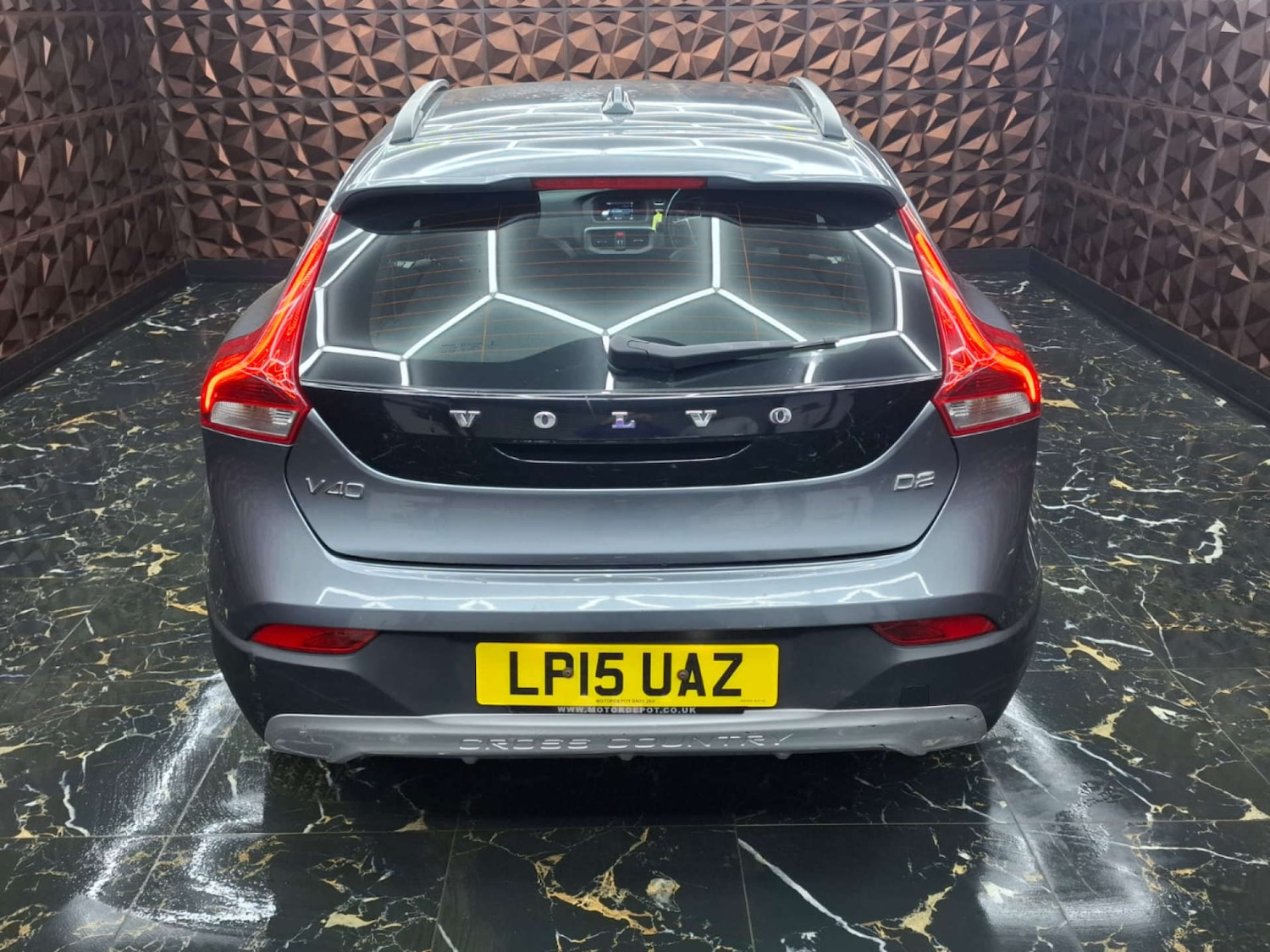 Used Volvo V40 2015 for sale - 77151280: Photo 44