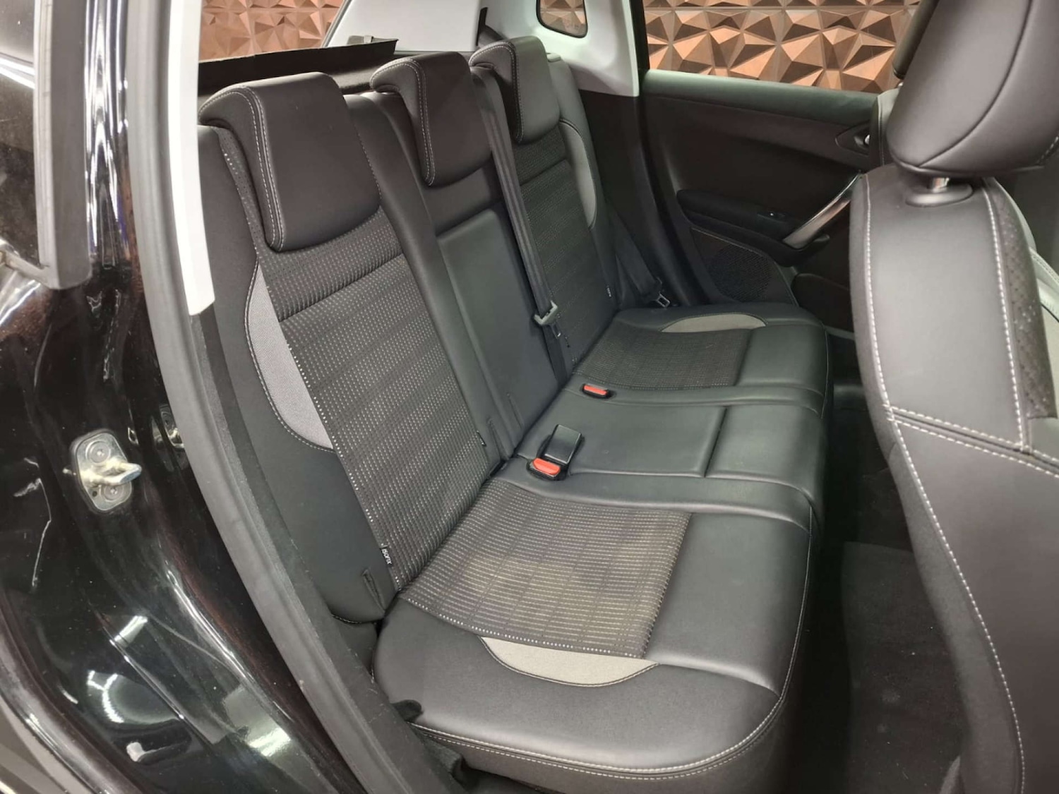 Used Peugeot 2008 2016 for sale - 77151309: Photo 12