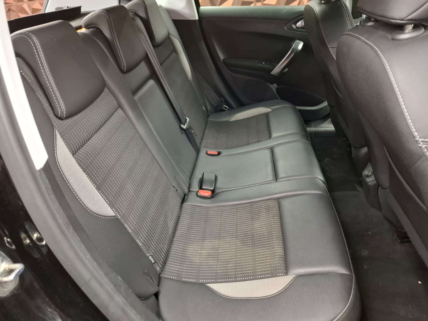 Used Peugeot 2008 2016 for sale - 77151309: Photo 14