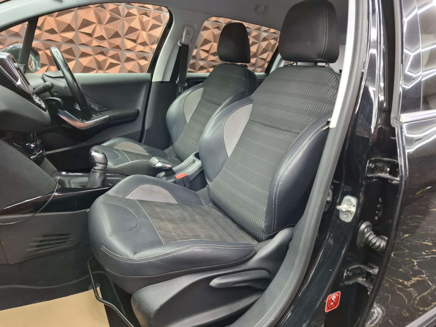 Used Peugeot 2008 2016 for sale - 77151309: Photo 23