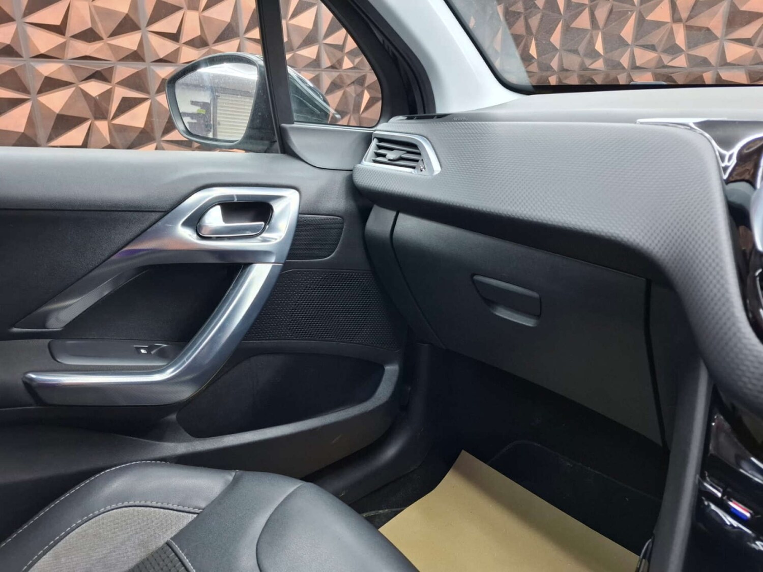 Used Peugeot 2008 2016 for sale - 77151309: Photo 37