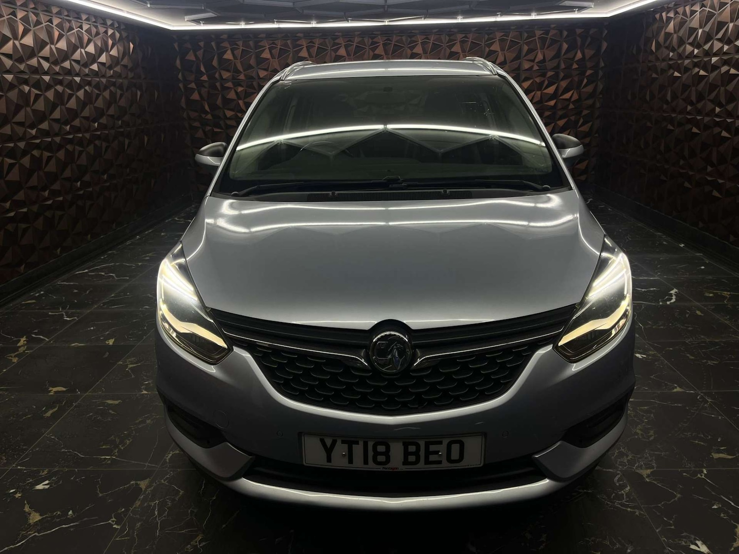 Used Vauxhall Zafira 2018 for sale - 76921377: Photo 3