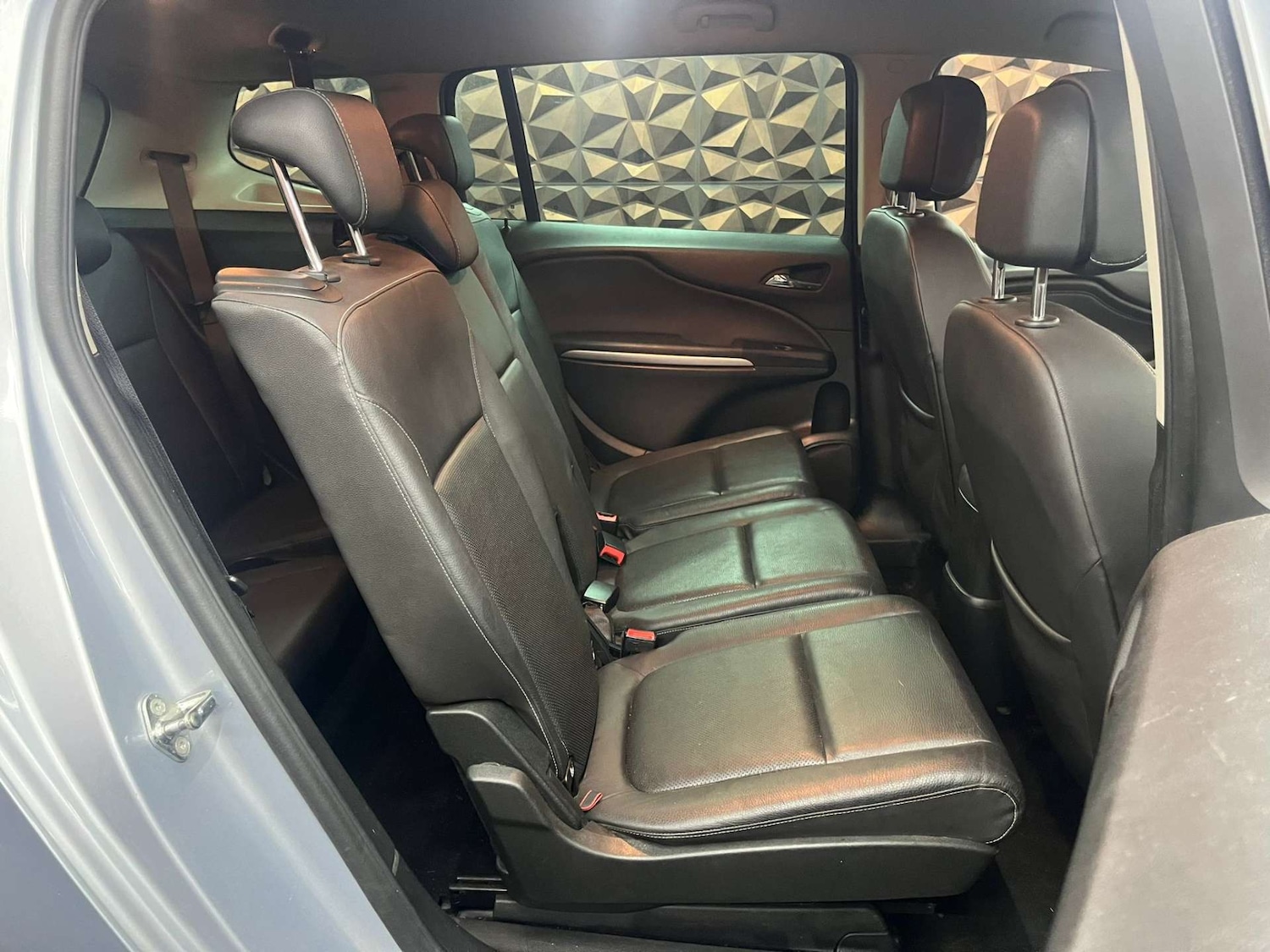 Used Vauxhall Zafira 2018 for sale - 76921377: Photo 8