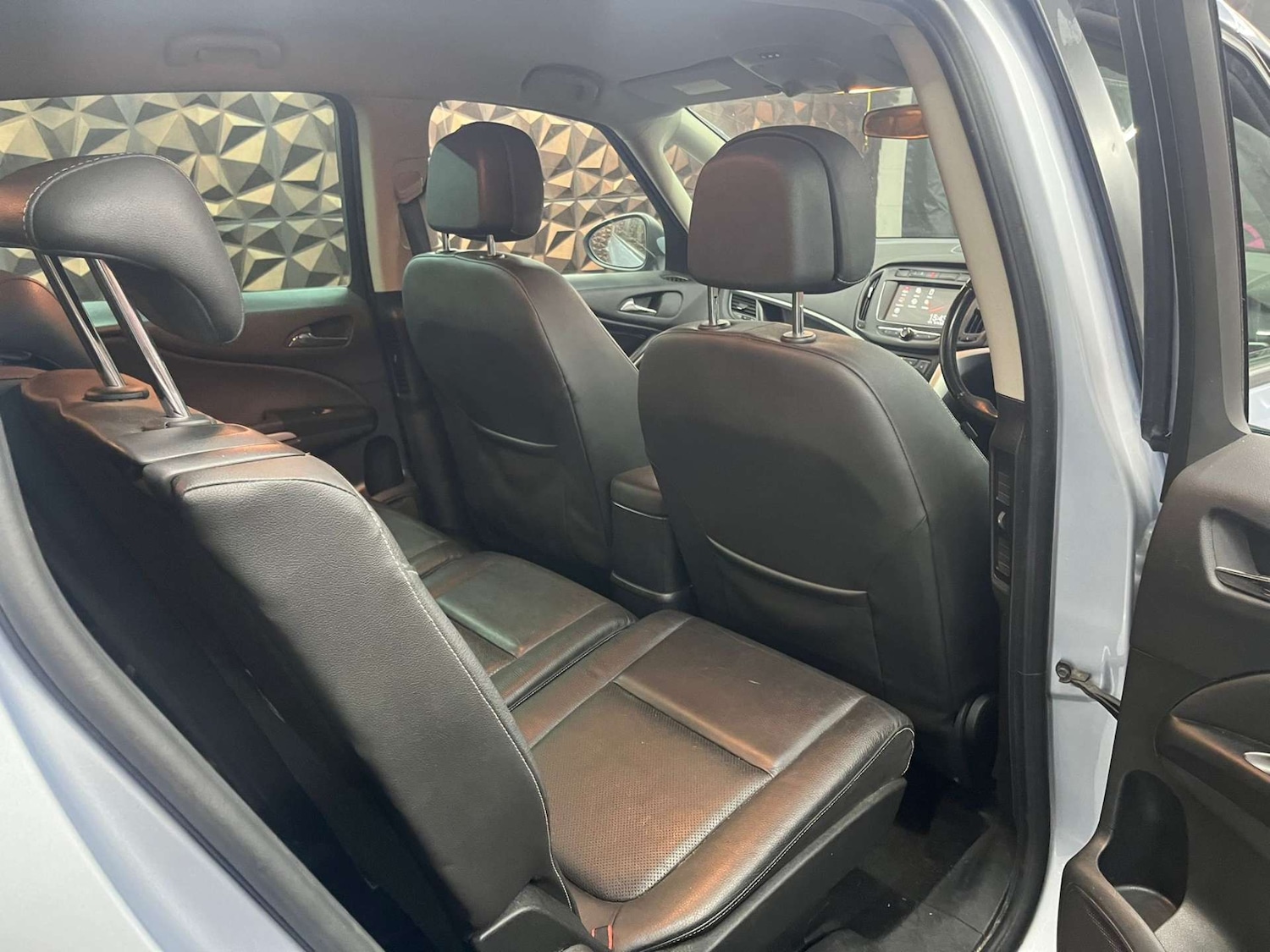 Used Vauxhall Zafira 2018 for sale - 76921377: Photo 9