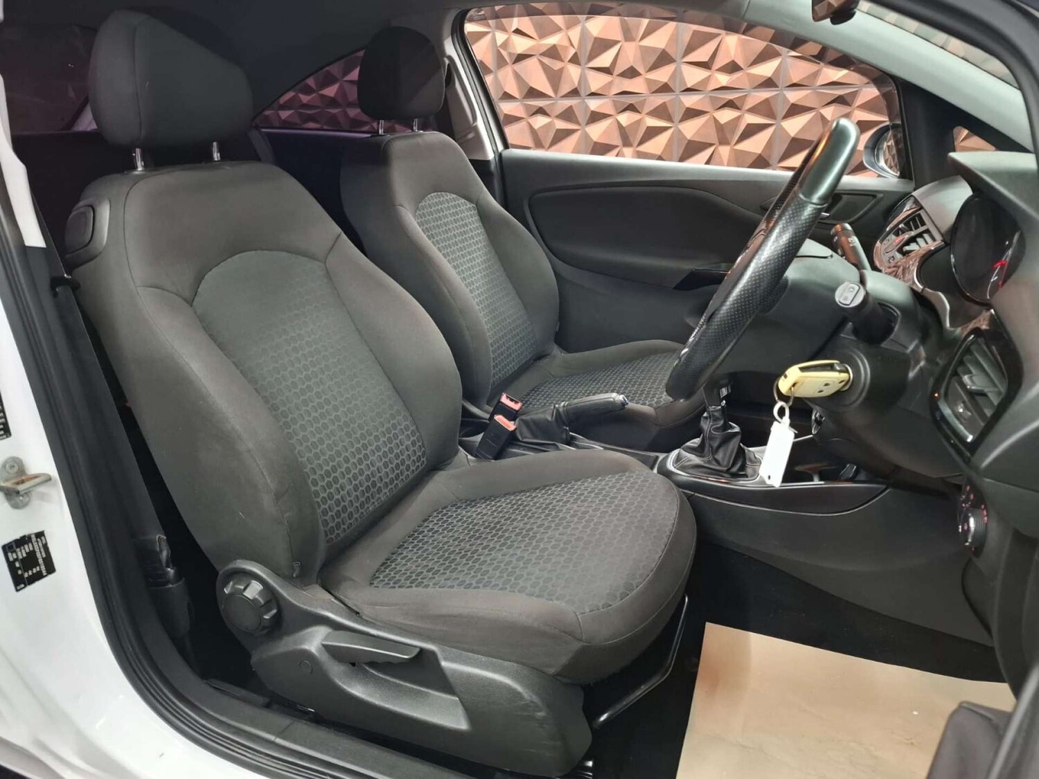 Used Vauxhall Corsa 2015 for sale - 77805469: Photo 15