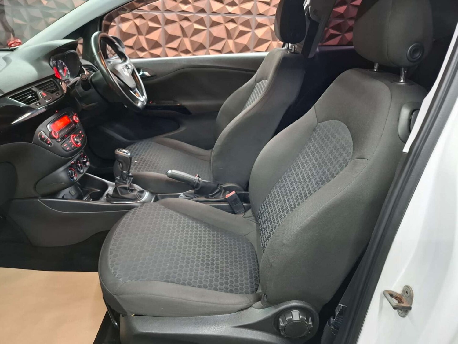 Used Vauxhall Corsa 2015 for sale - 77805469: Photo 16