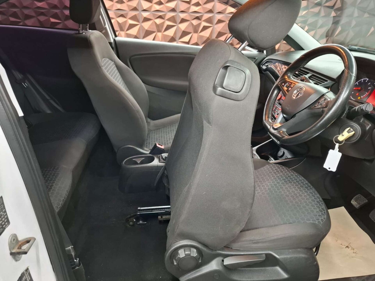 Used Vauxhall Corsa 2015 for sale - 77805469: Photo 17