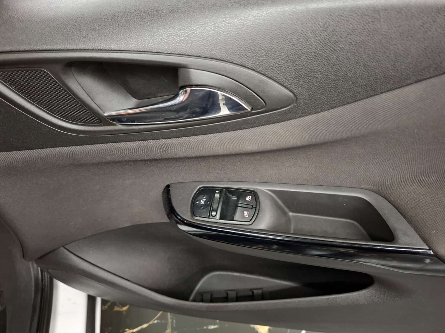 Used Vauxhall Corsa 2015 for sale - 77805469: Photo 21