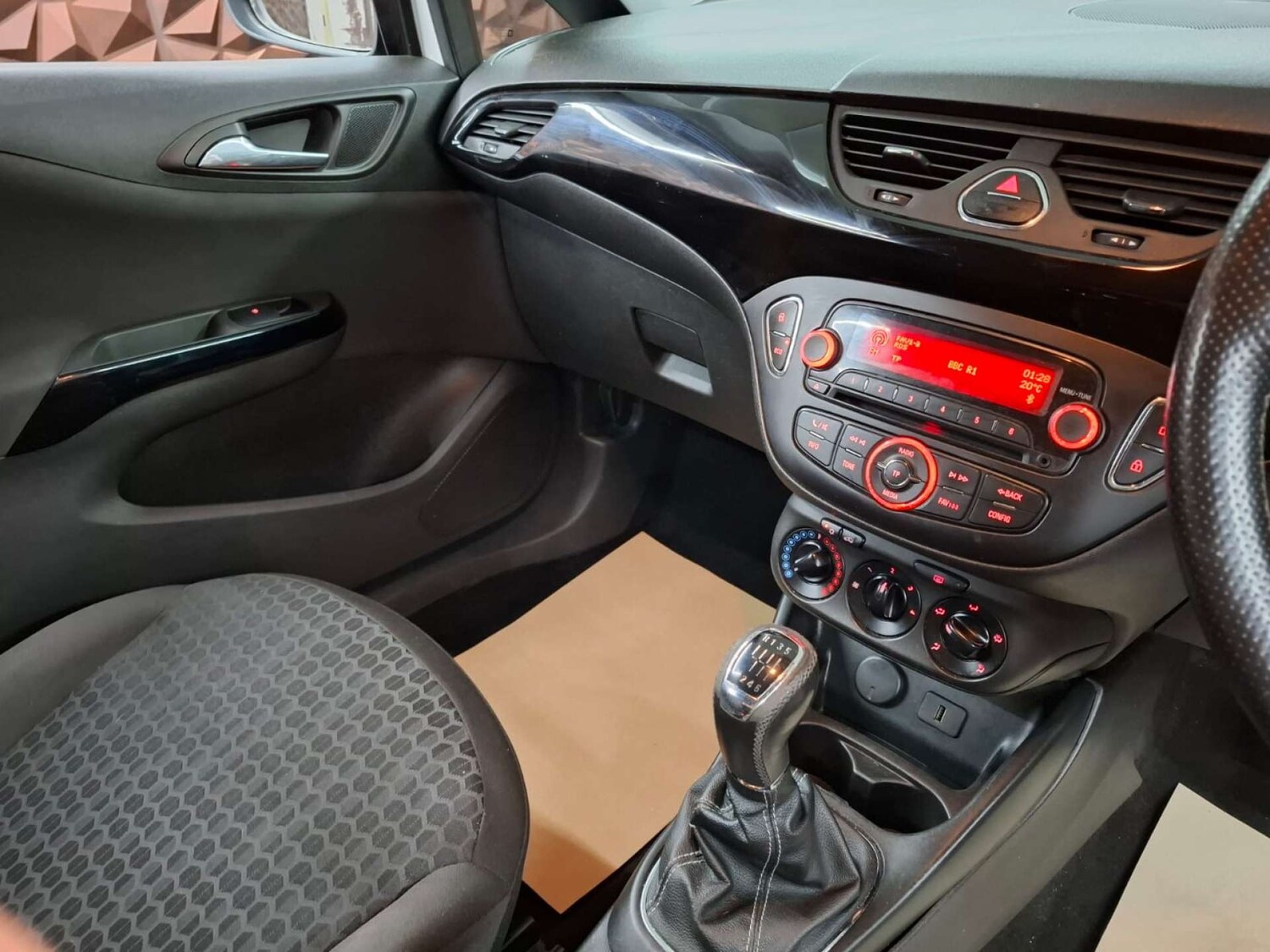 Used Vauxhall Corsa 2015 for sale - 77805469: Photo 7