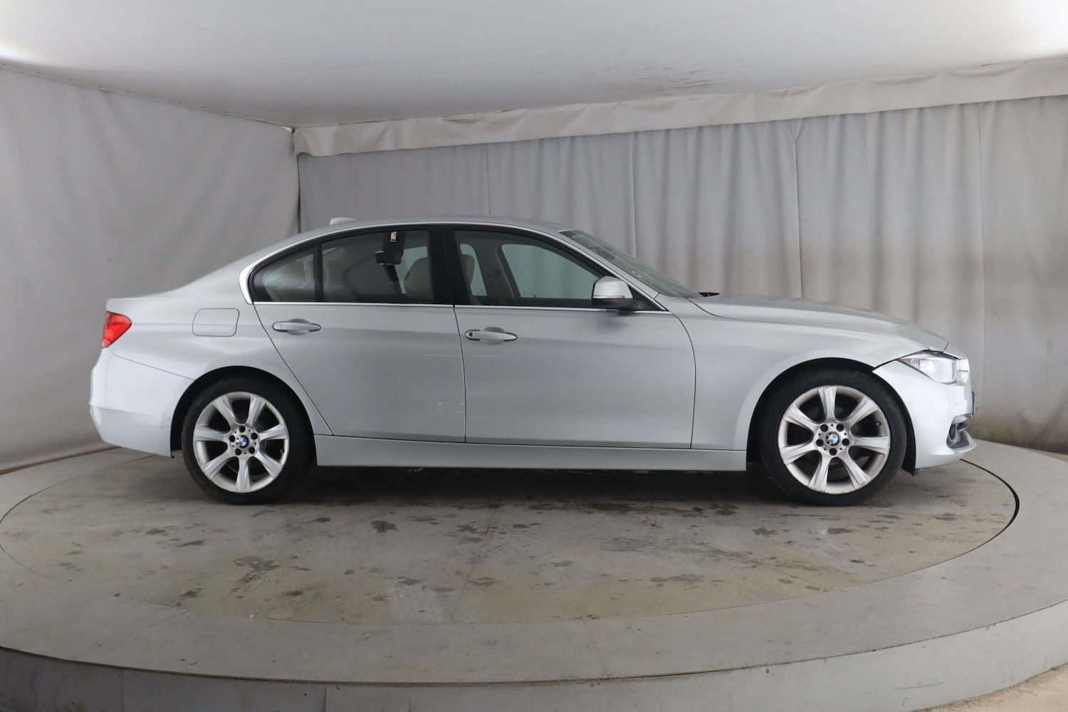 Used BMW 3 Series 2015 for sale - 77575825: Photo 2