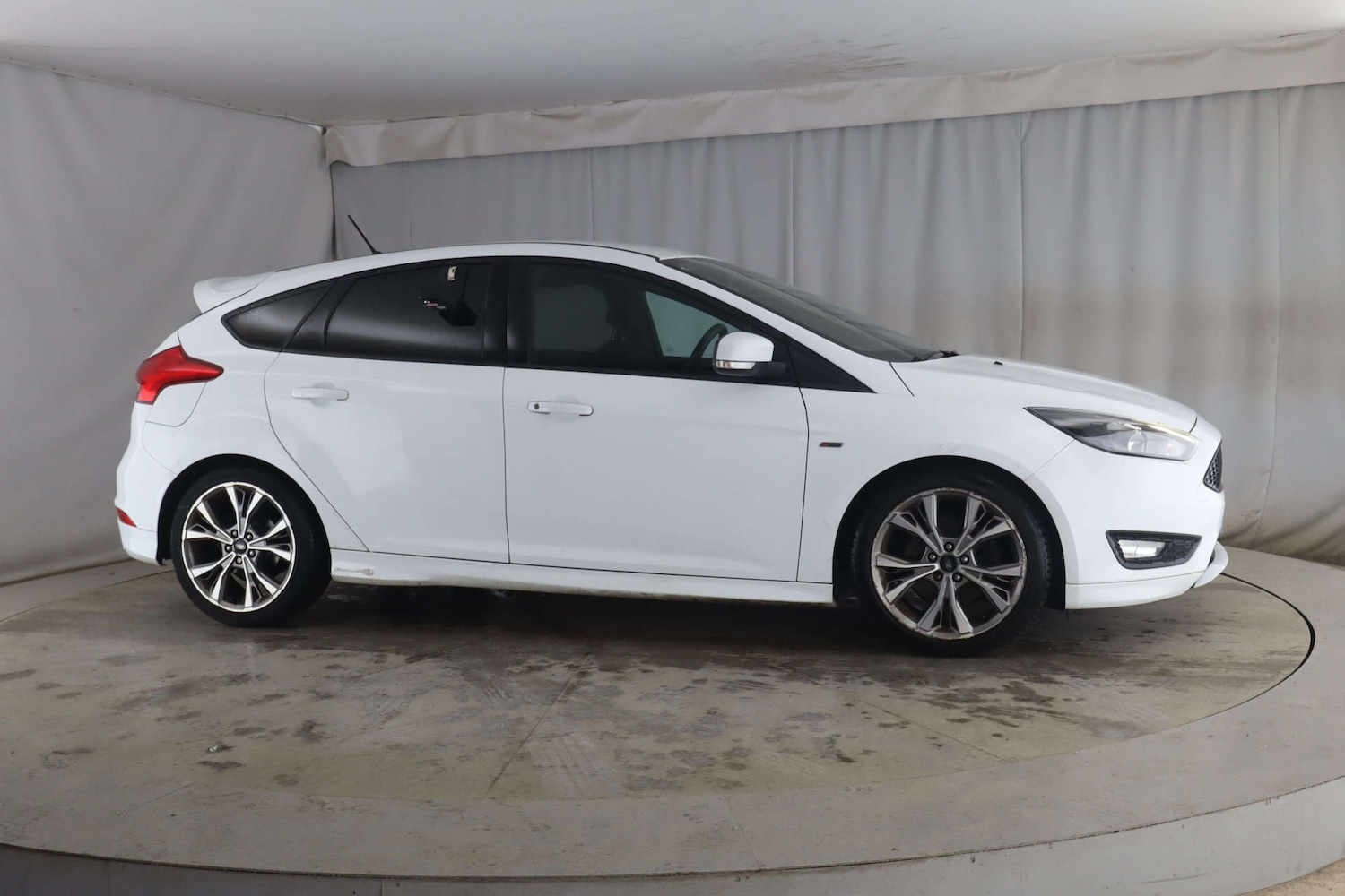 Used Ford Focus 2017 for sale - 77640559: Photo 2