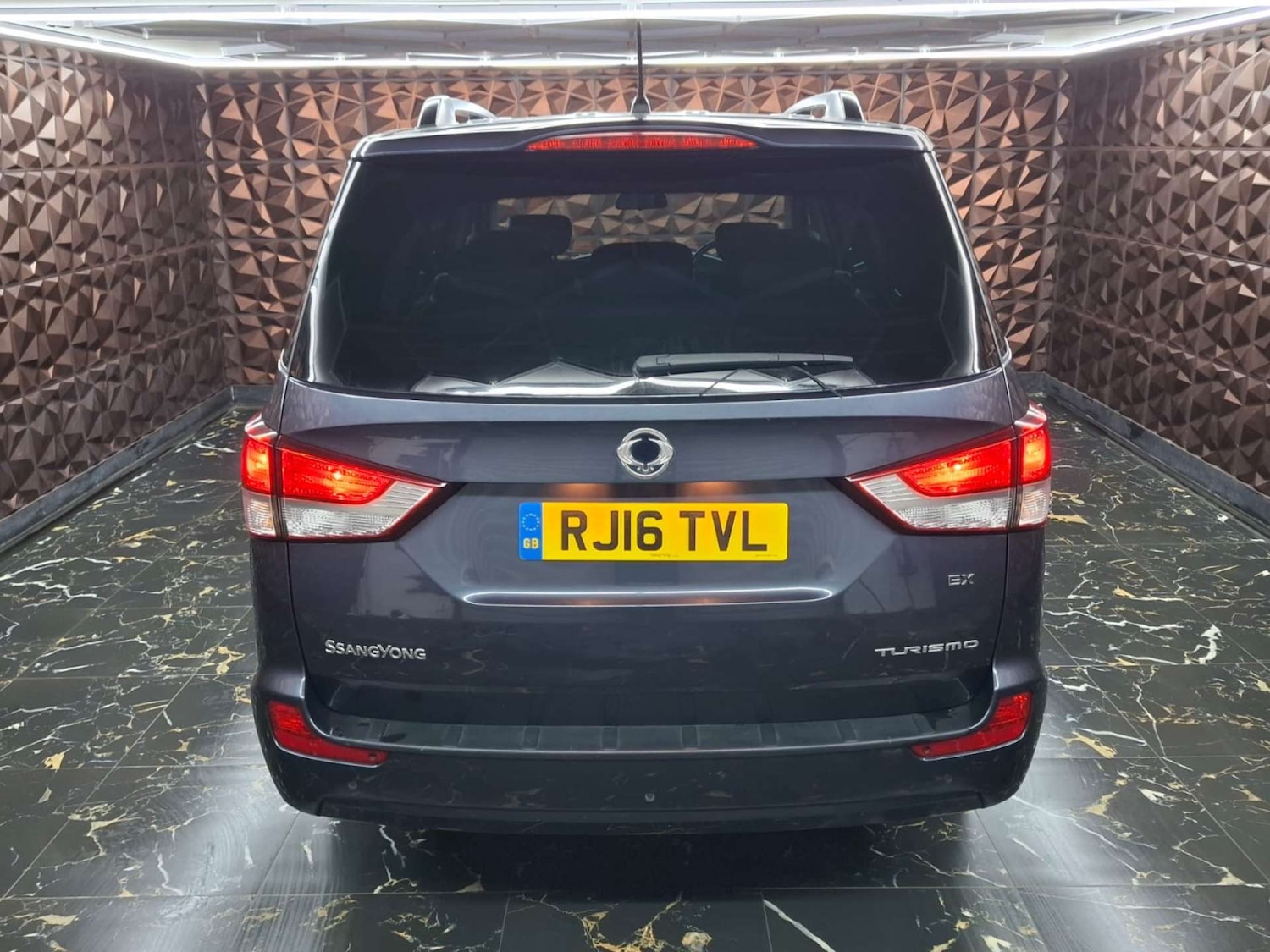 Used Ssangyong Turismo 2016 for sale - 77151126: Photo 16