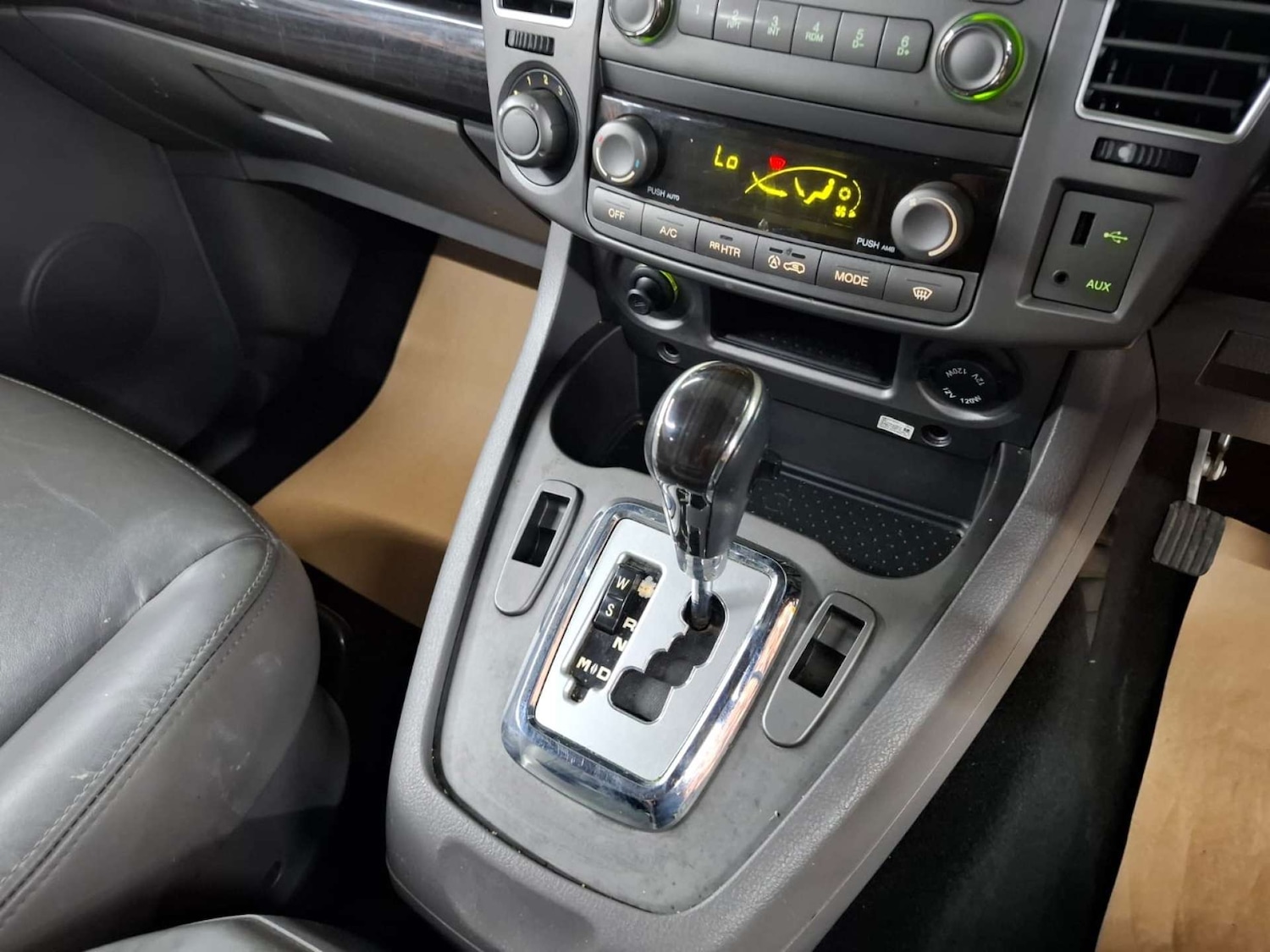 Used Ssangyong Turismo 2016 for sale - 77151126: Photo 25