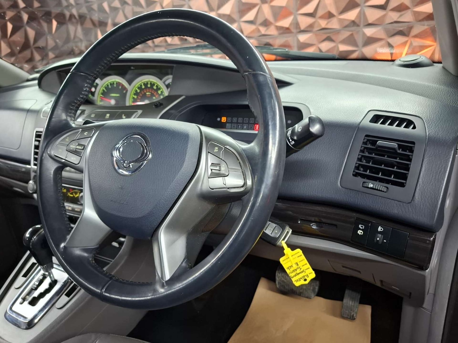 Used Ssangyong Turismo 2016 for sale - 77151126: Photo 26