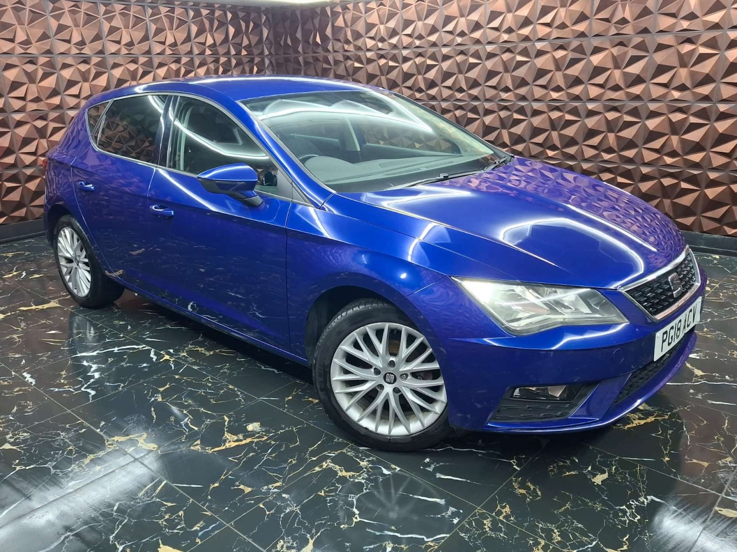 Used SEAT Leon 2018 for sale - 76921491: Photo 2