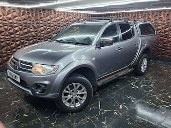 Used Mitsubishi L200 2015 for sale - 76921342: Photo