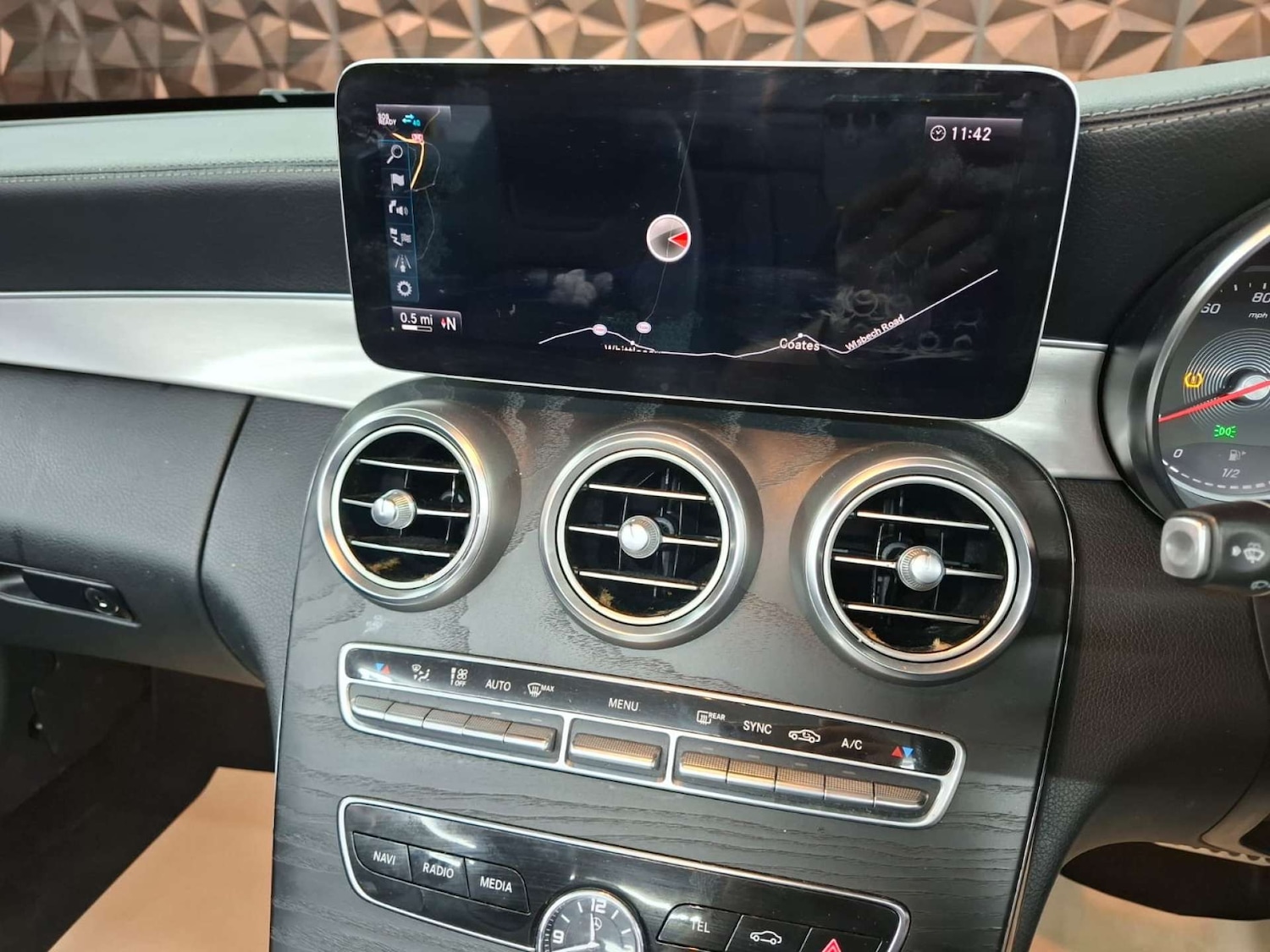 Used Mercedes-Benz C Class 2019 for sale - 77151296: Photo 23