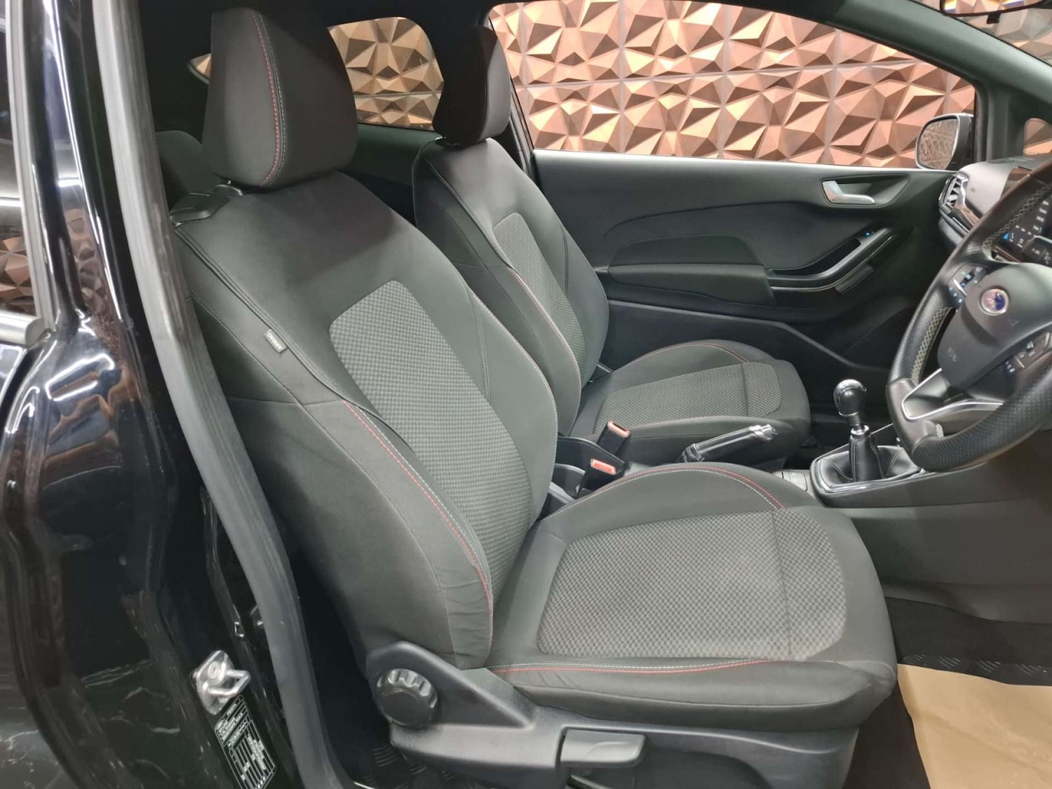 Used Ford Fiesta 2018 for sale - 76921503: Photo 24