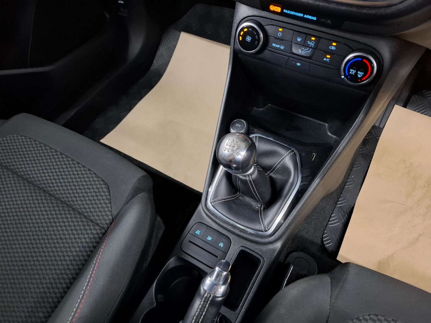 Used Ford Fiesta 2018 for sale - 76921503: Photo 25