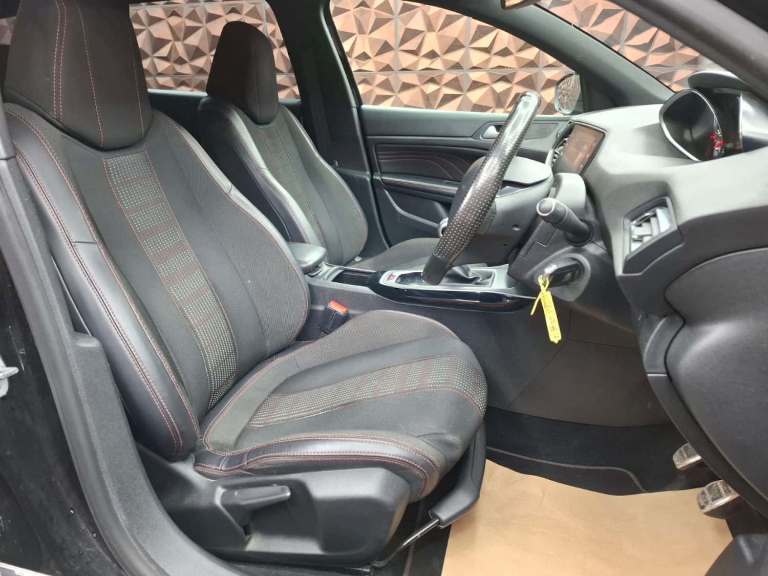 Used Peugeot 308 2018 for sale - 76921426: Photo 9