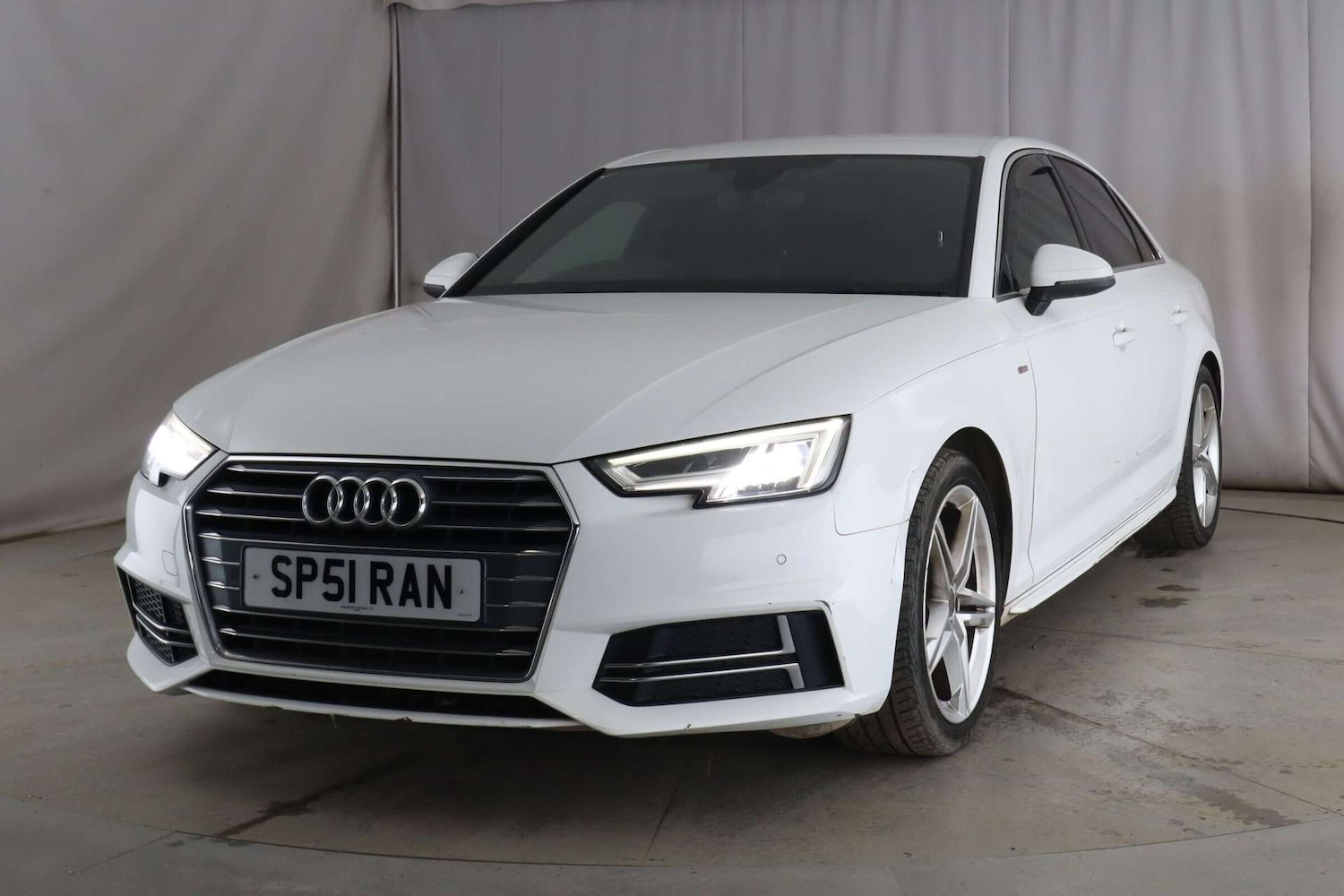 Used Audi A4 2018 for sale - 78003767: Photo 2