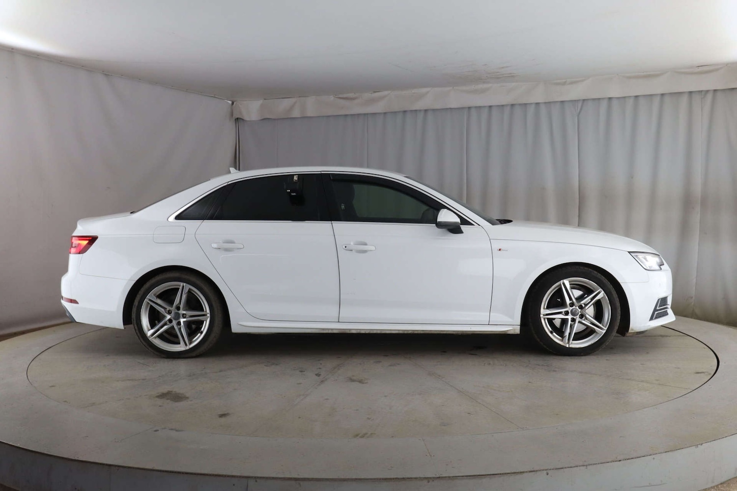 Used Audi A4 2018 for sale - 78003767: Photo 4