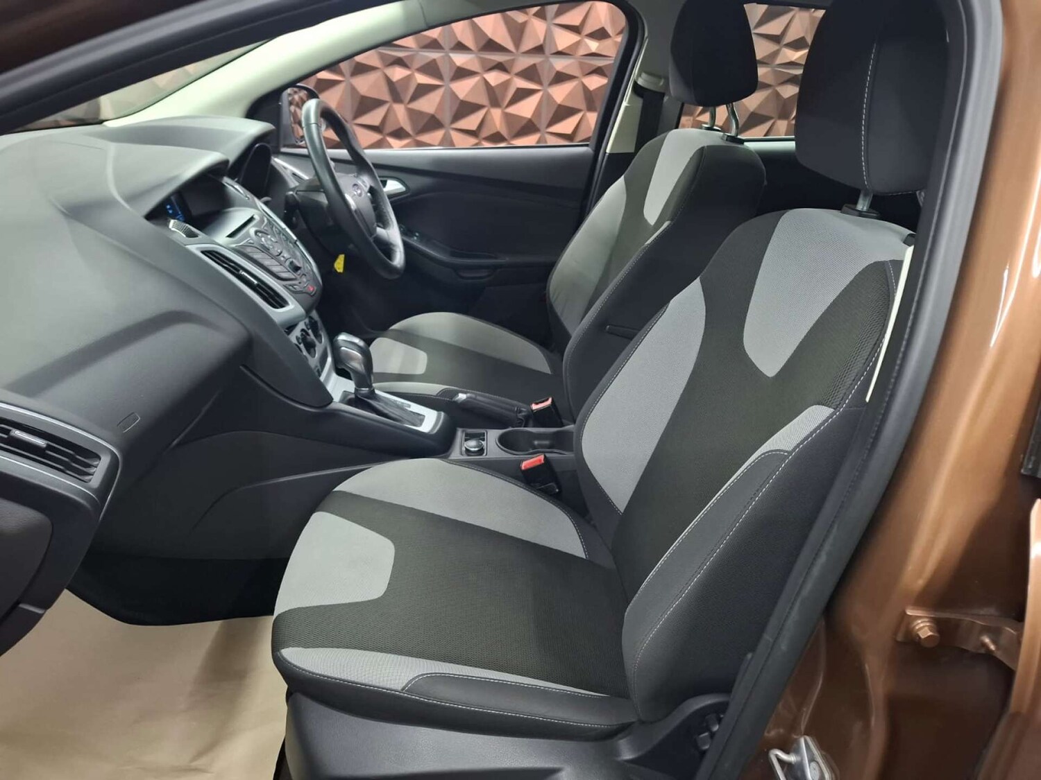 Used Ford Focus 2013 for sale - 76921420: Photo 16