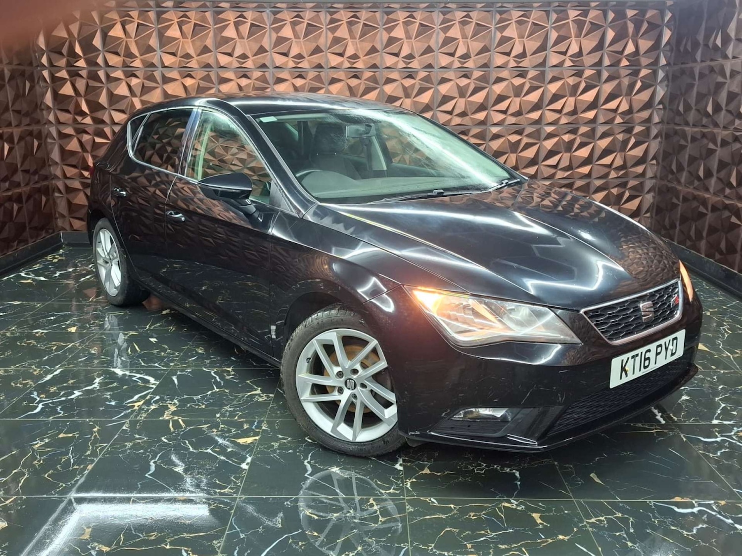 Used SEAT Leon 2016 for sale - 76921497: Photo 2