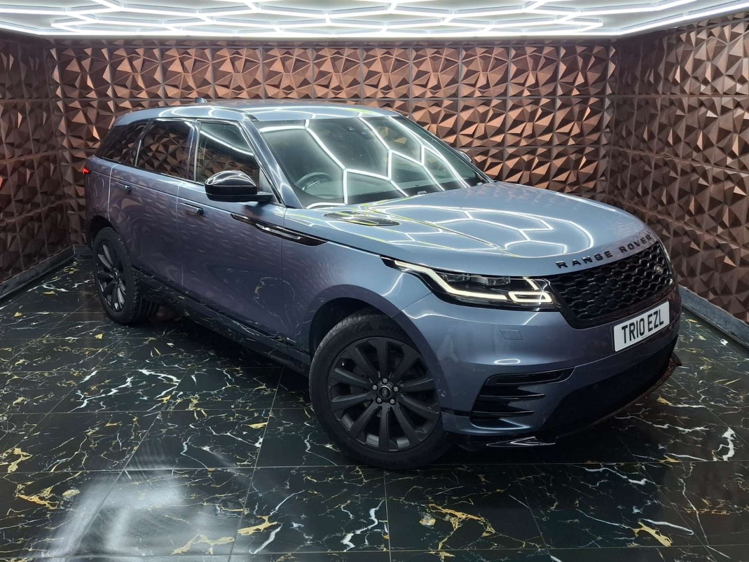Used Land Rover Range Rover Velar 2018 for sale - 77151184: Photo 1