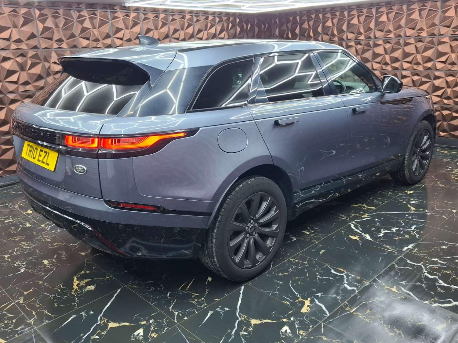 Used Land Rover Range Rover Velar 2018 for sale - 77151184: Photo 10