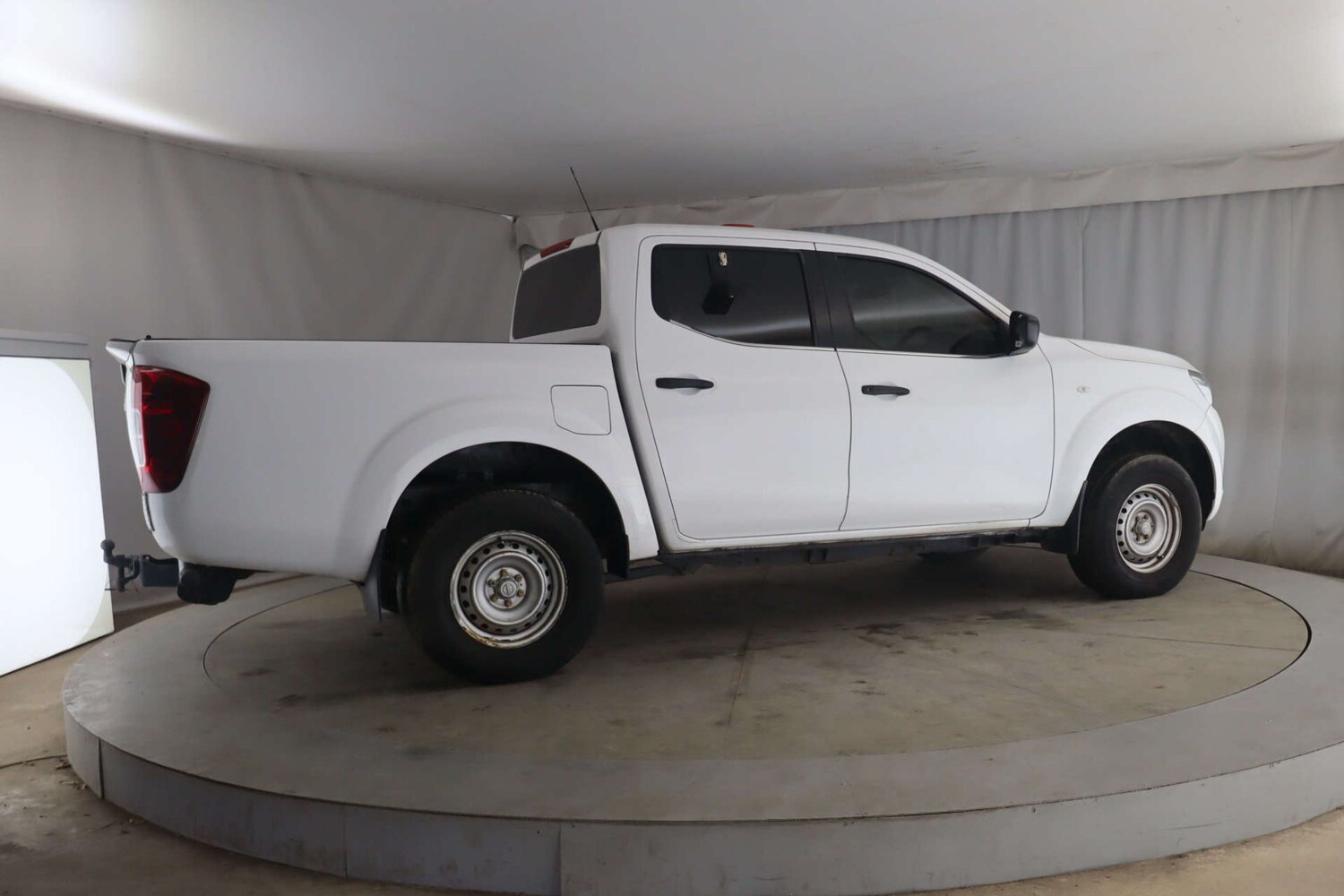 Used Nissan Navara 2017 for sale - 77470016: Photo 11