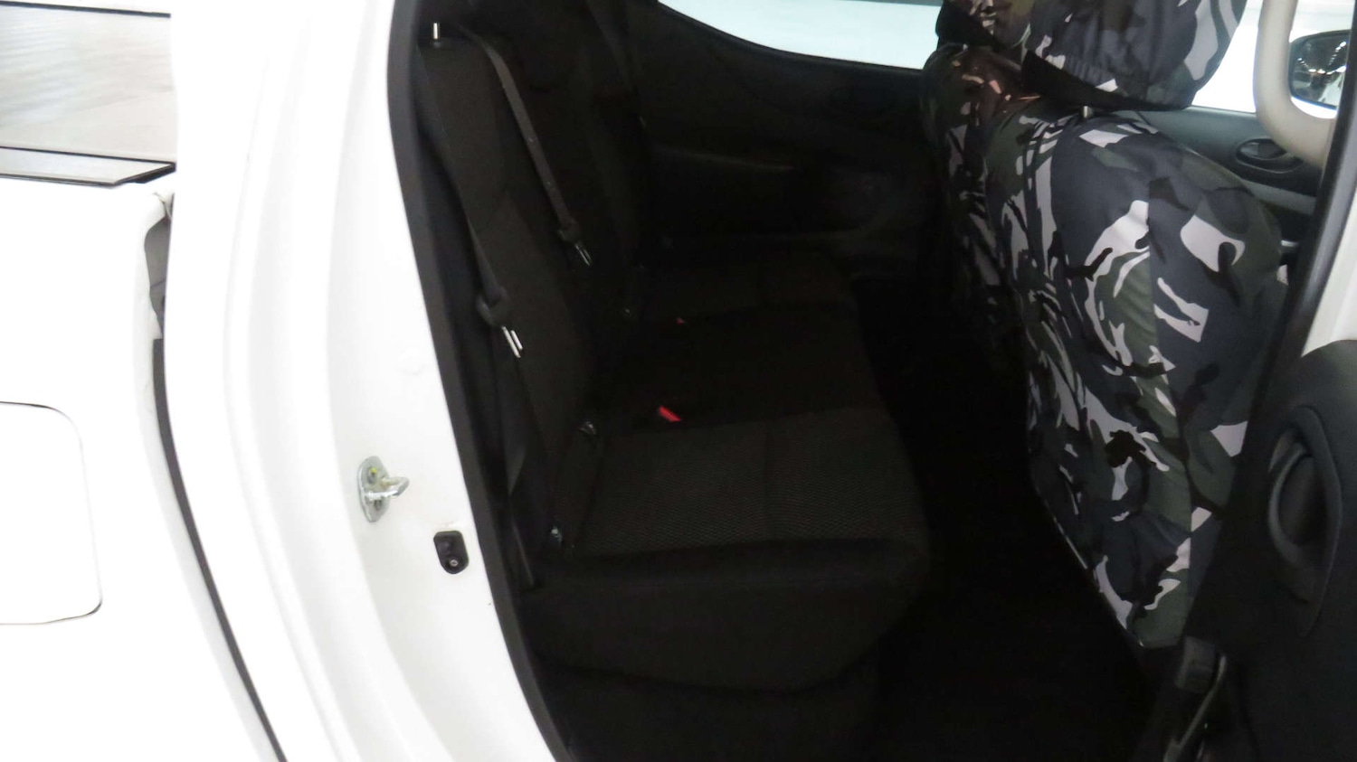 Used Nissan Navara 2017 for sale - 77470016: Photo 8